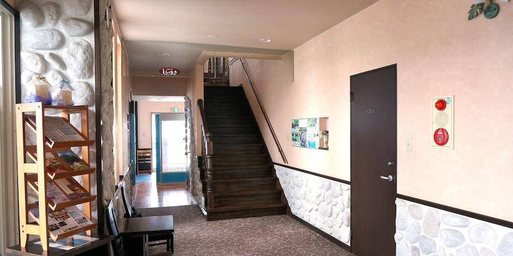 Petit Hotel Blaneneige Nakafurano Esterno foto
