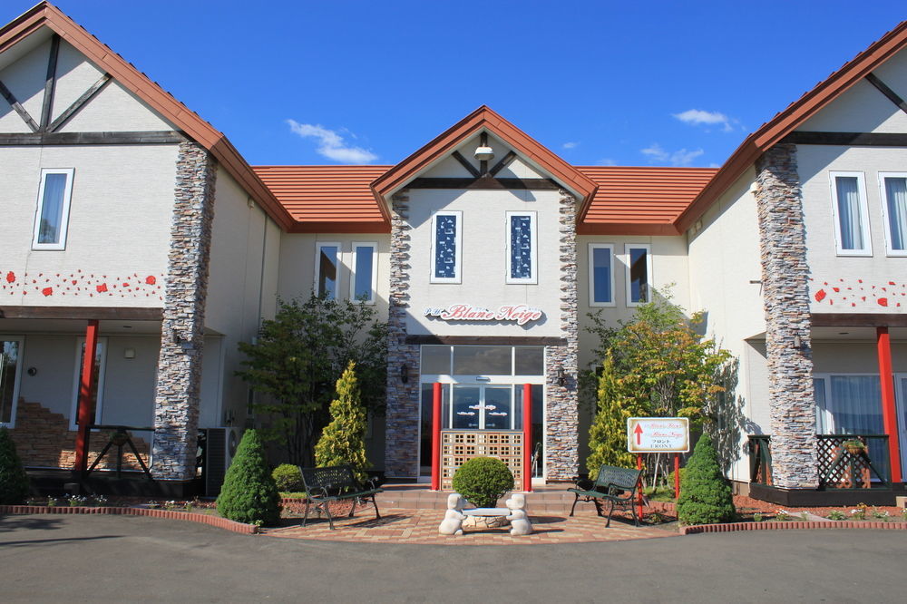 Petit Hotel Blaneneige Nakafurano Esterno foto